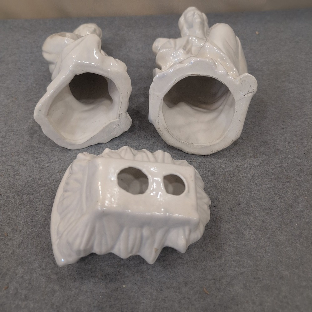 White Glazed Ceramic Nativity Set 3 Piece Holy Family Mary Joseph Baby Jesus - Picture 6 of 7